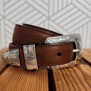 Women's Onyx By Brighton Brown Leather Belt 34 Silver Metallic Buckle